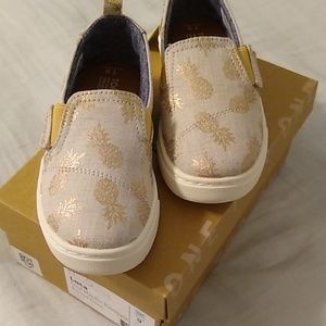 TOMS Gold Metallic Pineapple Printed Linen Shoes
